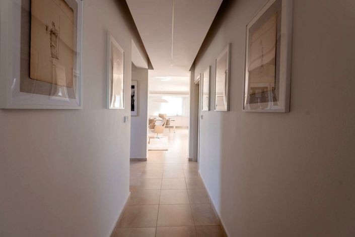 Image No.7-4 Bed Villa for sale