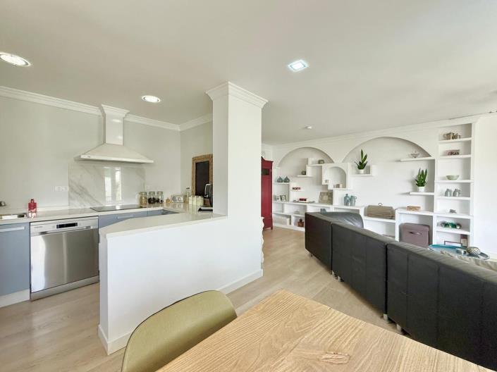 Image No.1-2 Bed Apartment for sale