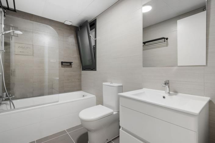 Image No.12-2 Bed Apartment for sale