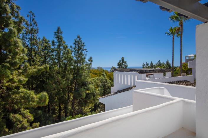 Image No.14-2 Bed Townhouse for sale