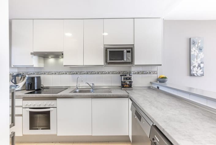 Image No.10-3 Bed Apartment for sale