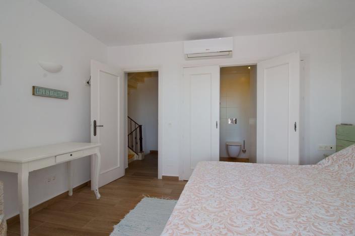 Image No.6-3 Bed Duplex for sale