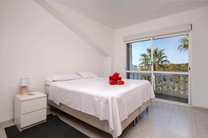 Image No.8-4 Bed Townhouse for sale