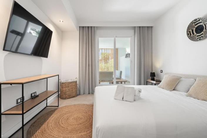 Image No.8-2 Bed Apartment for sale