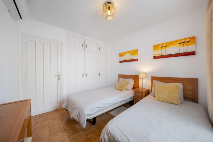 Image No.8-2 Bed Apartment for sale