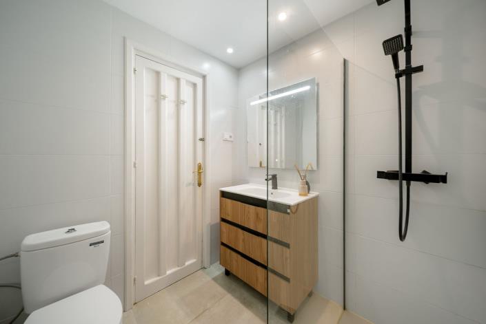 Image No.11-2 Bed Apartment for sale