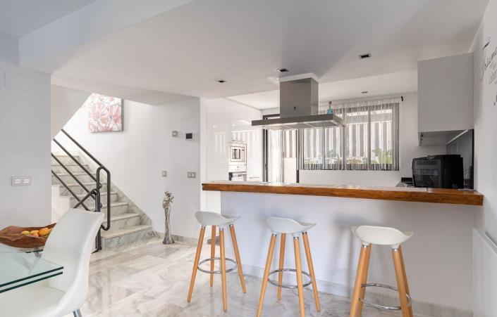 Image No.7-3 Bed Townhouse for sale