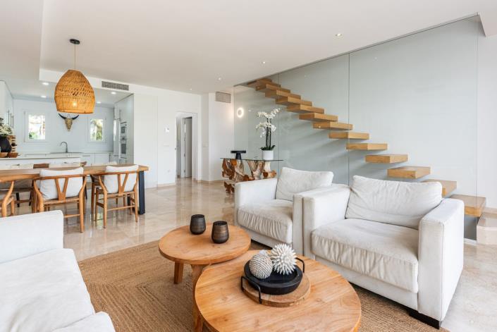 Image No.3-3 Bed Townhouse for sale