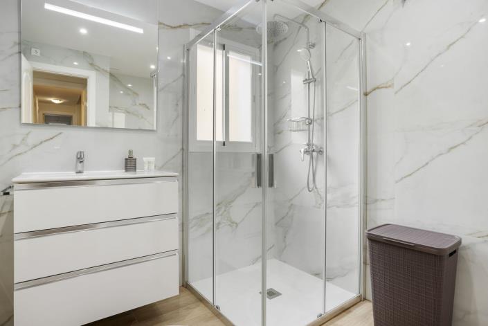 Image No.18-4 Bed Villa / Detached for sale