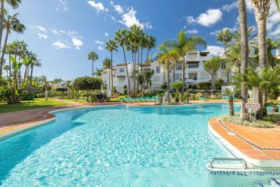 11-20939a0134ad724a8cb2a801094d15a4