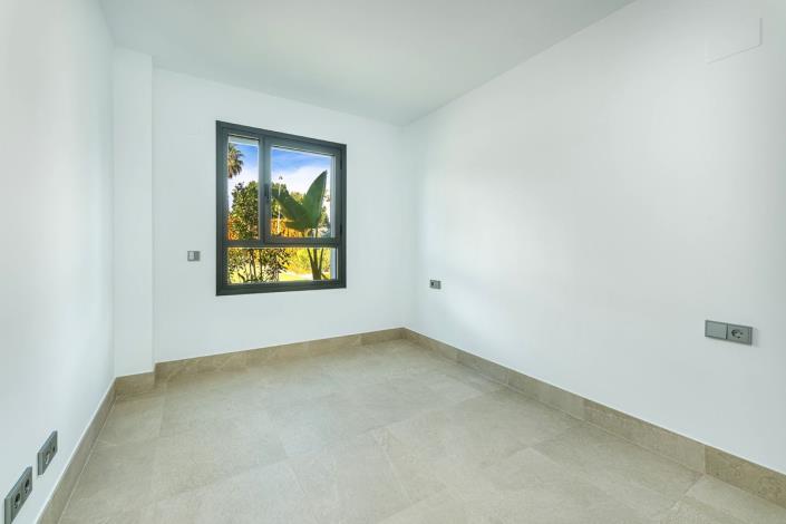 Image No.11-3 Bed Apartment for sale