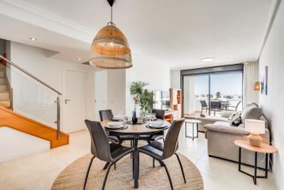 2-5bd7b9d04b45e33852eaf0ec6670150d