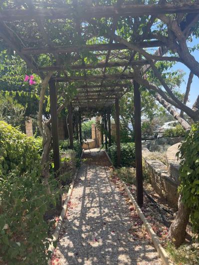 Image No.1-4 Bed House/Villa for sale