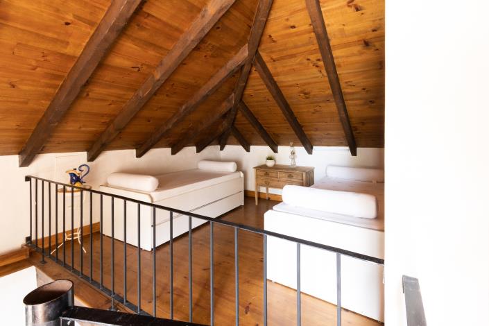 Image No.12-2 Bed House for sale