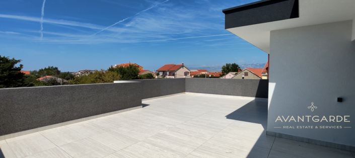 Image No.1-3 Bed Penthouse for sale