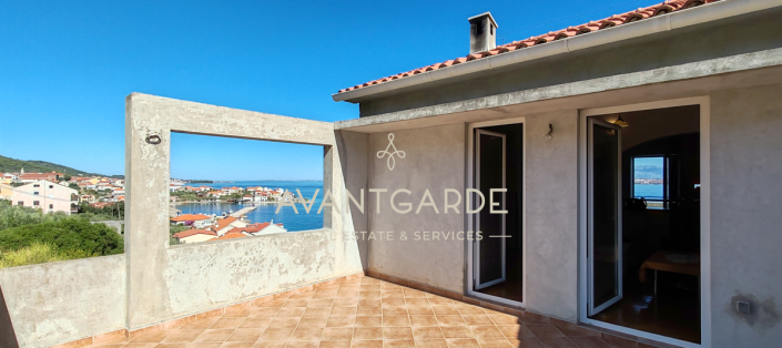 Image No.13-2 Bed House for sale