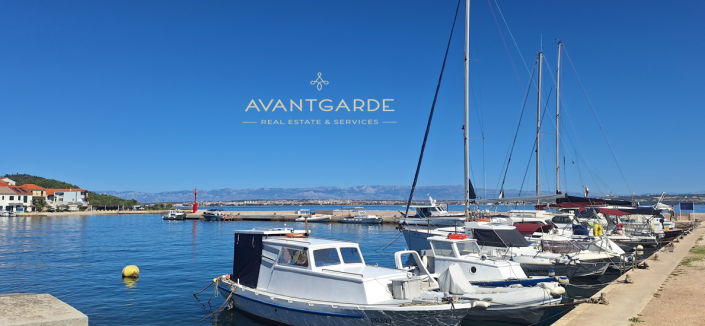 Image No.9-2 Bed House for sale