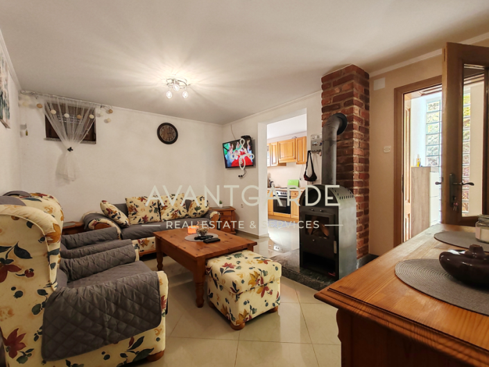 Image No.5-5 Bed House for sale