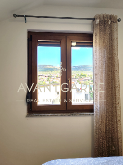 Image No.33-5 Bed House for sale