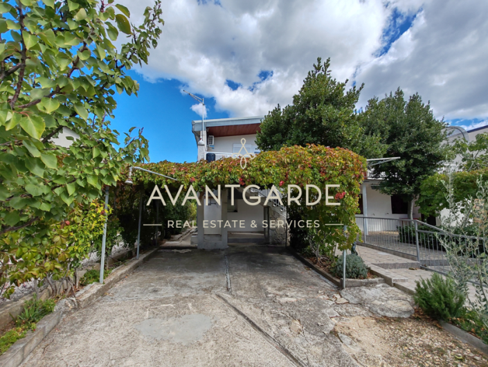 Image No.3-5 Bed House for sale