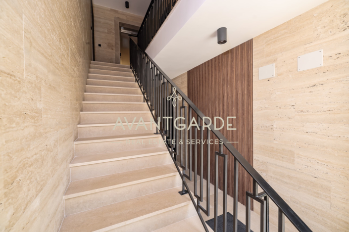 Image No.11-3 Bed Apartment for sale