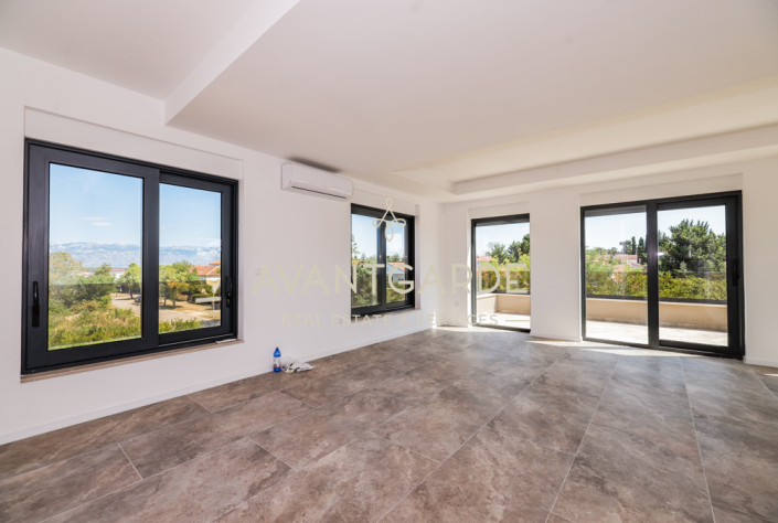 Image No.7-3 Bed Penthouse for sale