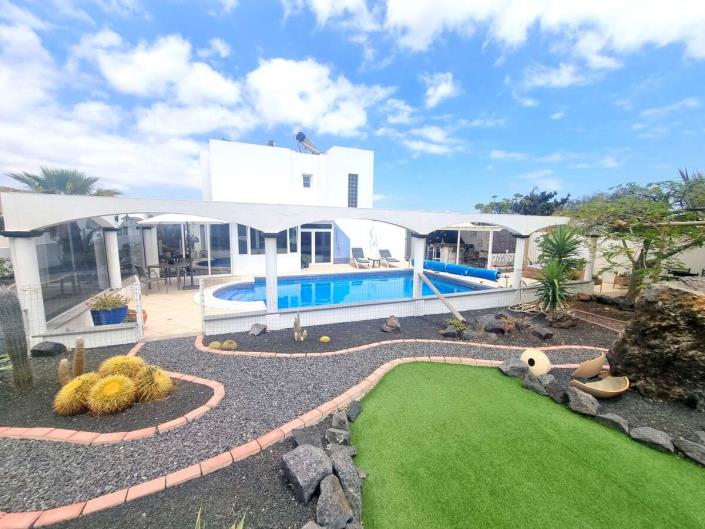 Image No.18-3 Bed Villa for sale