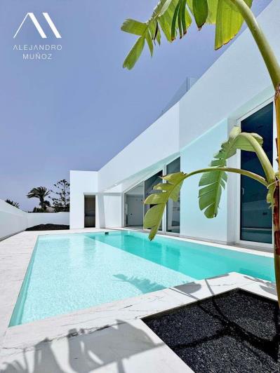 Image No.2-3 Bed Villa / Detached for sale