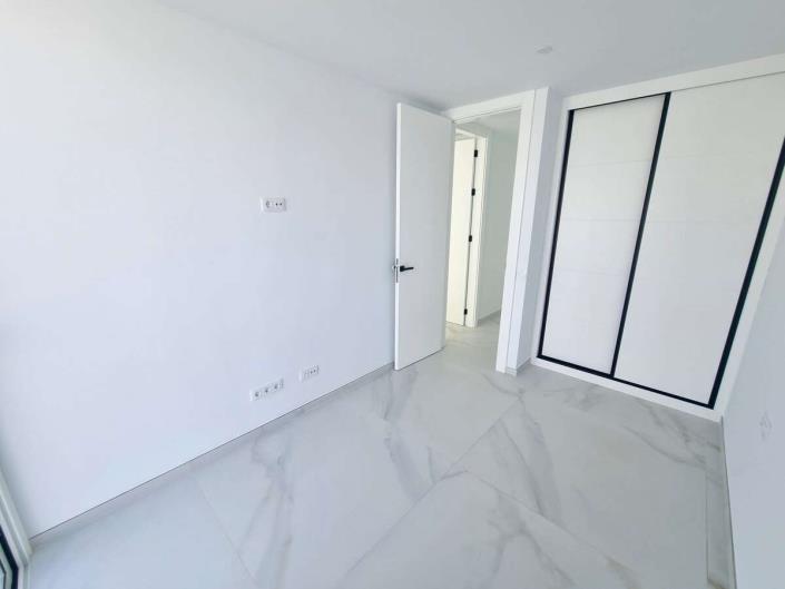 Image No.10-3 Bed Villa / Detached for sale