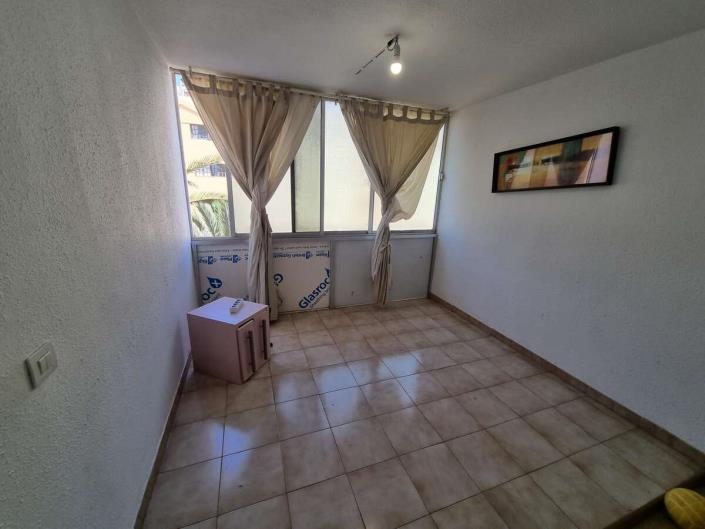 Image No.11-4 Bed Apartment for sale