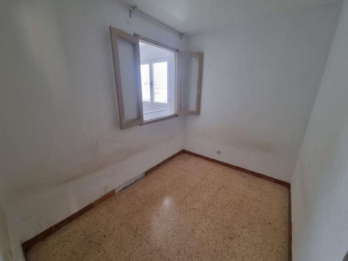 Image No.17-4 Bed Apartment for sale