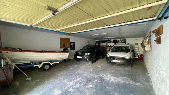 Image No.16-3 Bed House for sale