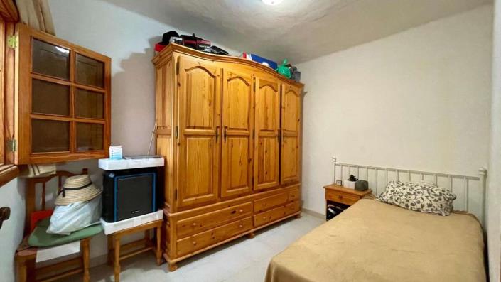Image No.22-3 Bed House for sale