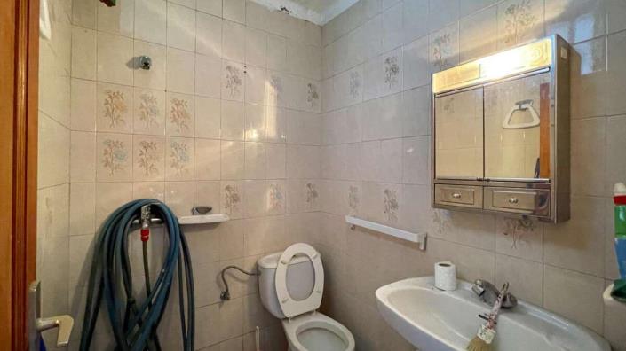 Image No.24-3 Bed House for sale