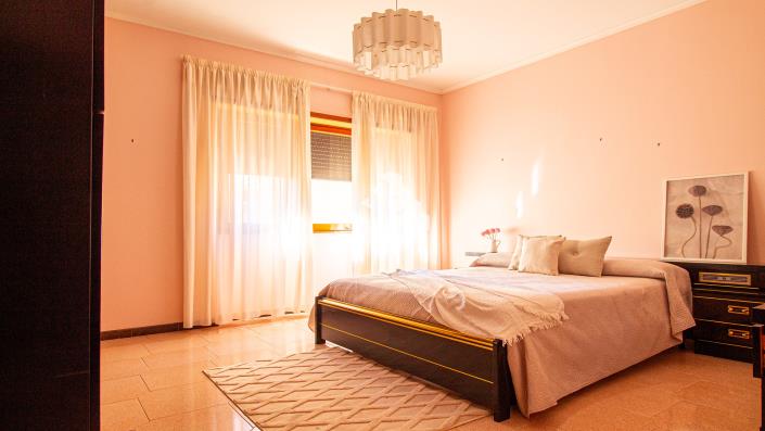 Image No.18-2 Bed Apartment for sale