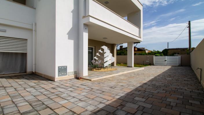 Image No.2-3 Bed Semi-Detached for sale