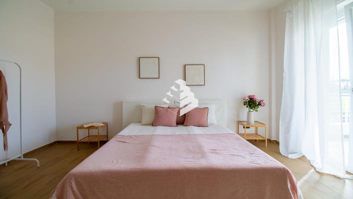 Image No.28-3 Bed Semi-Detached for sale