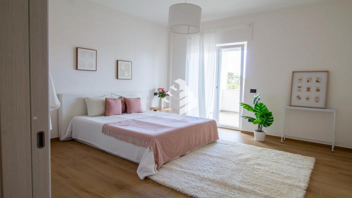 Image No.32-3 Bed Semi-Detached for sale