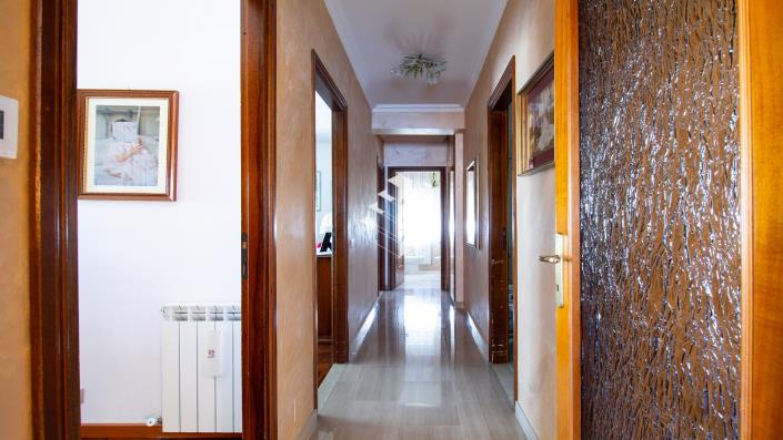 Image No.8-3 Bed Apartment for sale