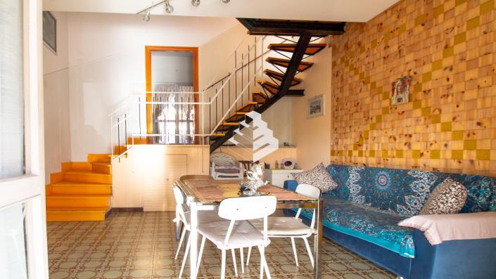 Image No.8-2 Bed Townhouse for sale