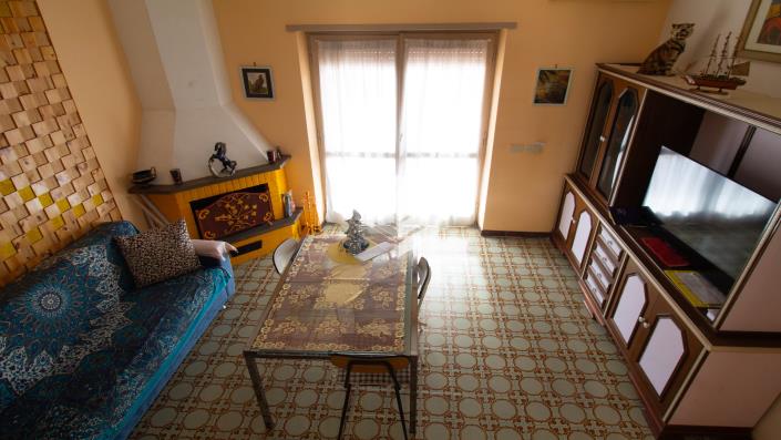 Image No.10-2 Bed Townhouse for sale