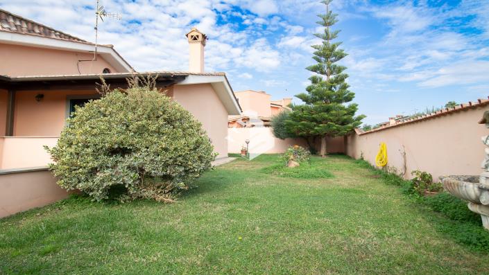 Image No.5-4 Bed Semi-Detached for sale