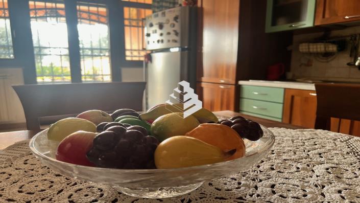 Image No.19-4 Bed Semi-Detached for sale