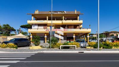 3 Bed Commercial for sale