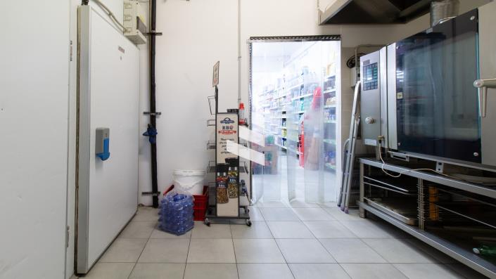 Image No.20-3 Bed Commercial for sale