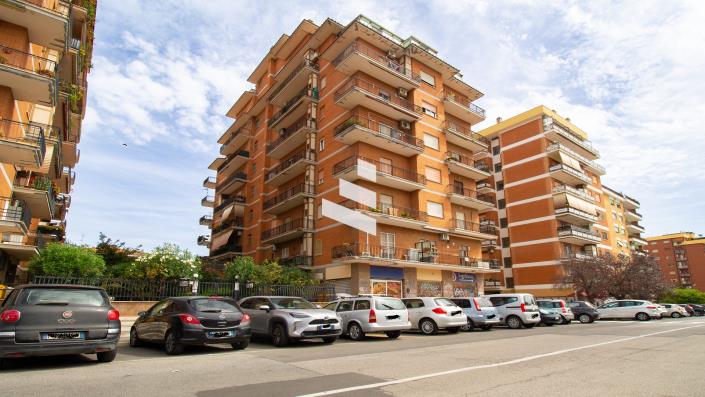 Image No.2-3 Bed Apartment for sale