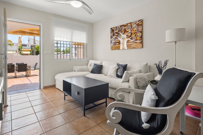 Image No.11-4 Bed Property for sale