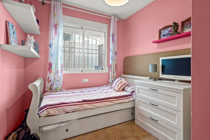 Image No.24-4 Bed Property for sale