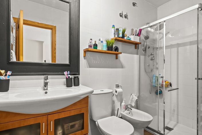 Image No.29-4 Bed Property for sale