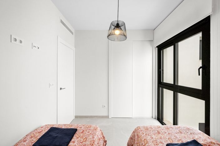 Image No.10-2 Bed Apartment for sale